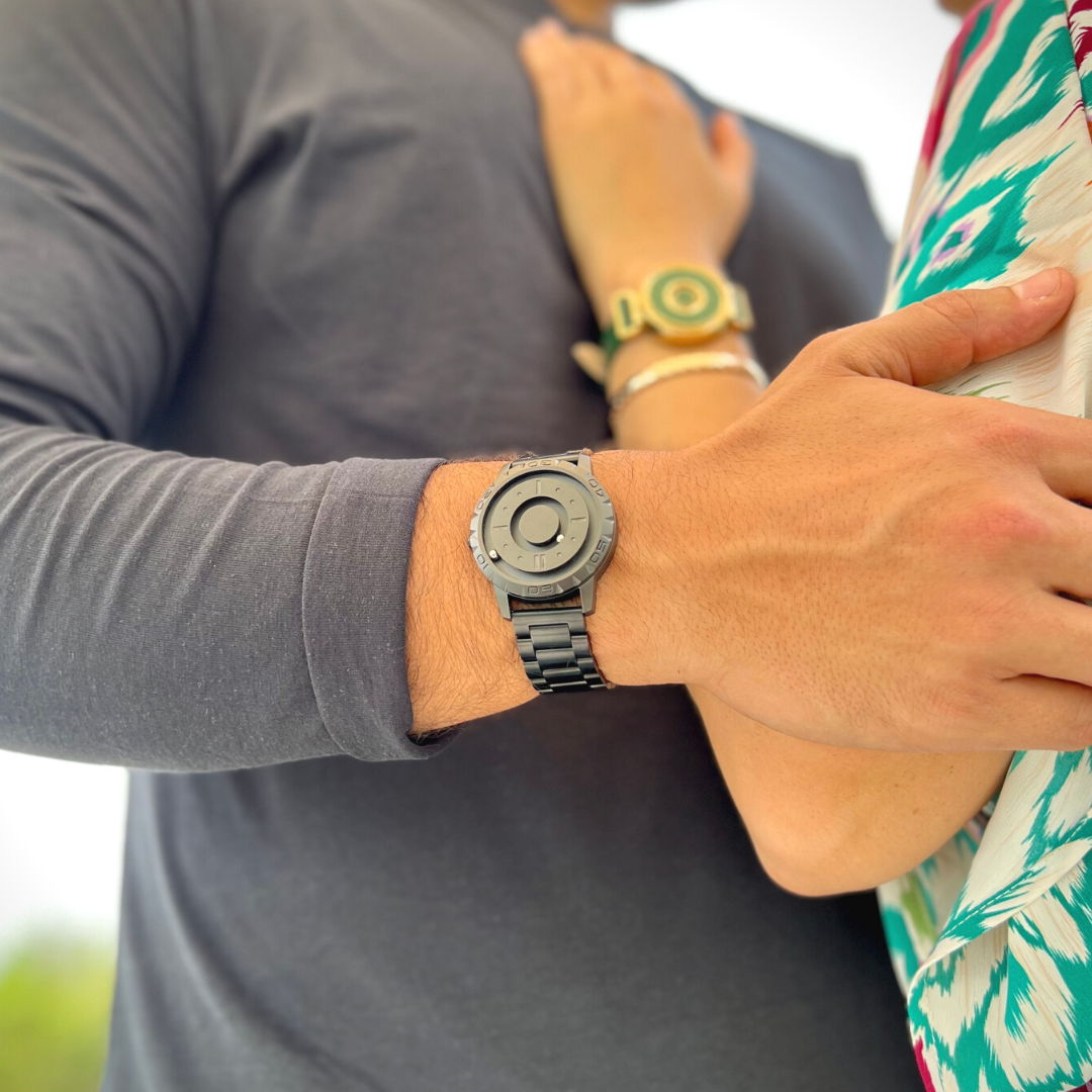 Komet Black steel black